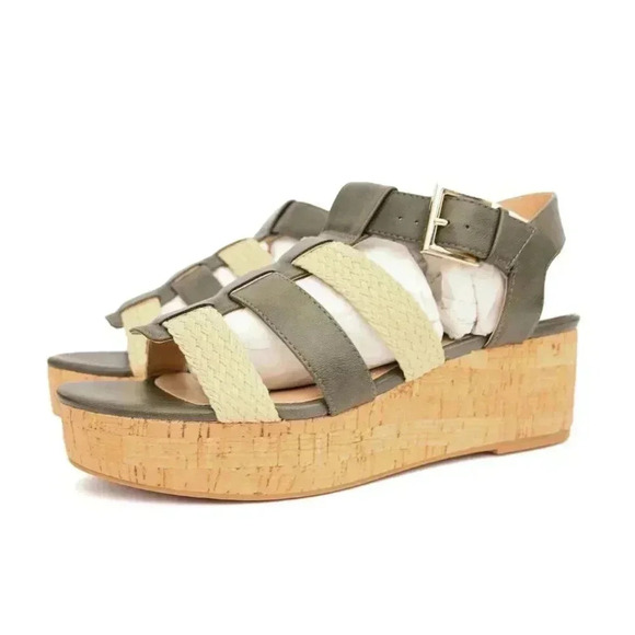 Violet & Red Shoes - Violet & Red "Capree" Sandal NWOB